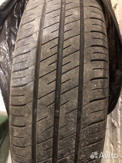 Goodyear EfficientGrip 165/65 R14 79S