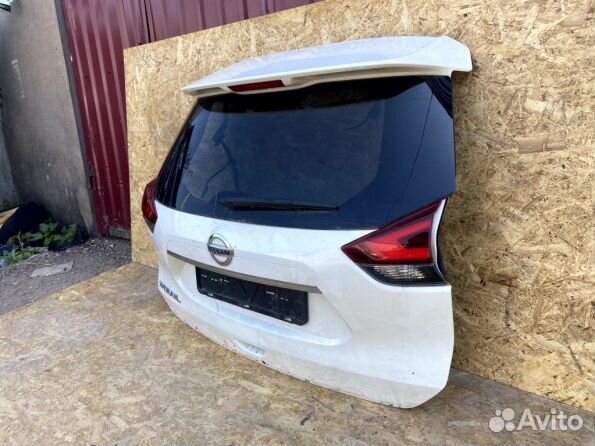 Крышка дверь багажника Nissan X-Trail T32