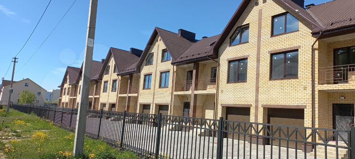 Таунхаус 190 м² на участке 1,5 сот.