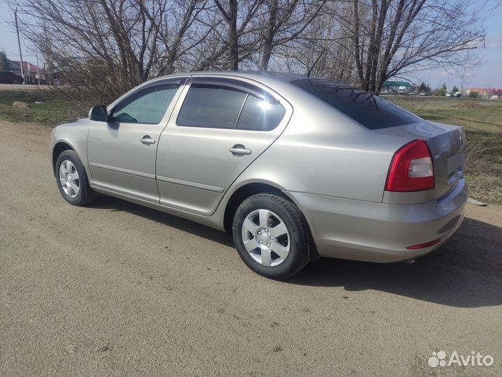 Skoda Octavia 1.6 AT, 2011, 119 000 км