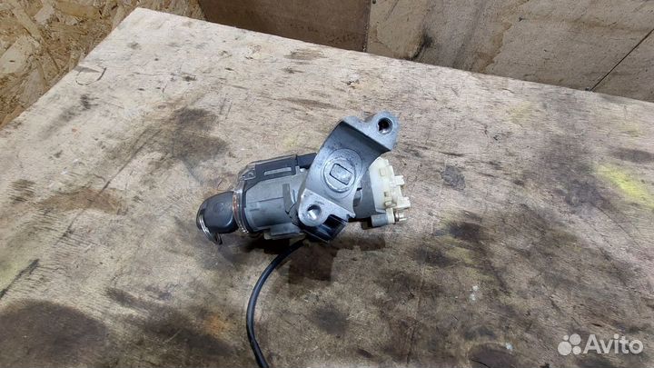 Замок зажигания Geely Emgrand EC7