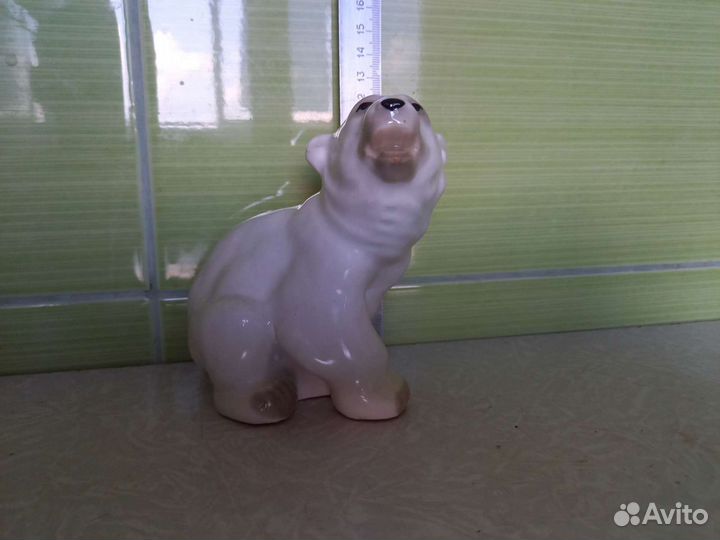 Статуэтка Белый медвежонок лфз фарфор СССР 50-60 г