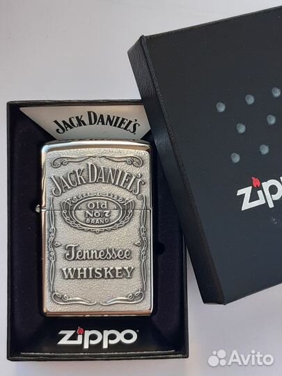 Зажигалка бензиновая Zippo