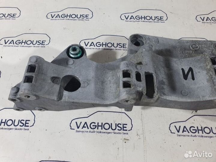 Кронштейн генератора Volkswagen Golf MK4 1.6 2001