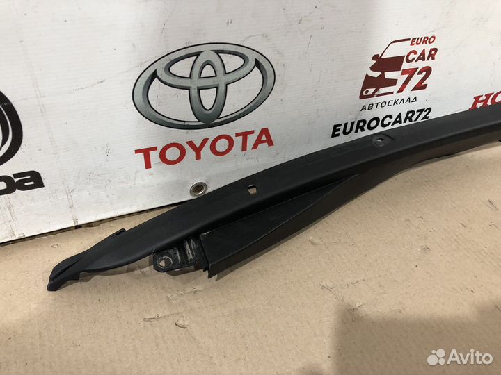 Накладка крыла правая Honda Accord 8 CU 2008-2012