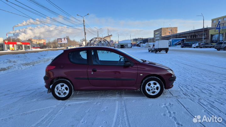 Peugeot 206 1.4 AT, 1999, 150 000 км