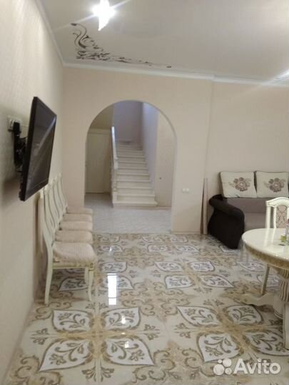 Поклейка обоев,шпаклевка стен.Ремонт квартир