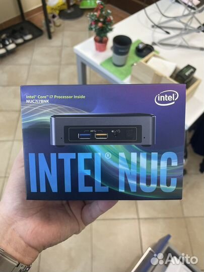 Intel nuc 7 i7 mini pc (NUC7i7BNK)