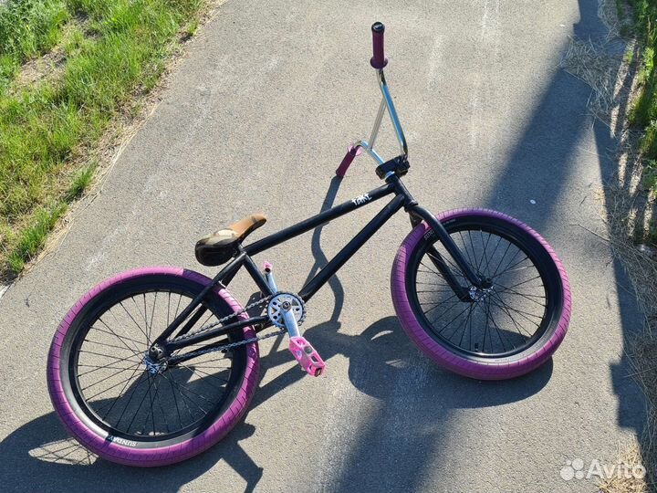 Трюковой велосипед BMX