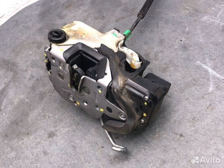 Замок задний правый Chevrolet Aveo T300