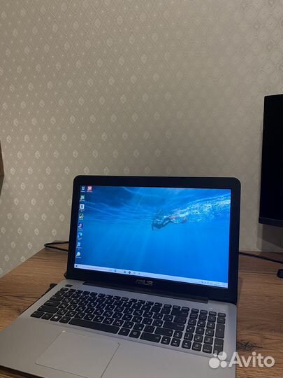 Ноутбук asus X555DG