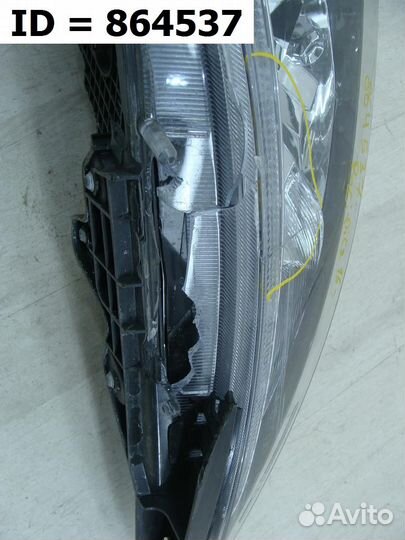 Фара правая Chrysler Pacifica