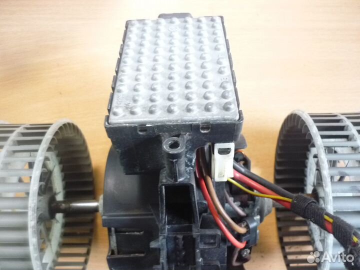 Вентилятор отопителя мотор печки BMW E60/E61 5-сер