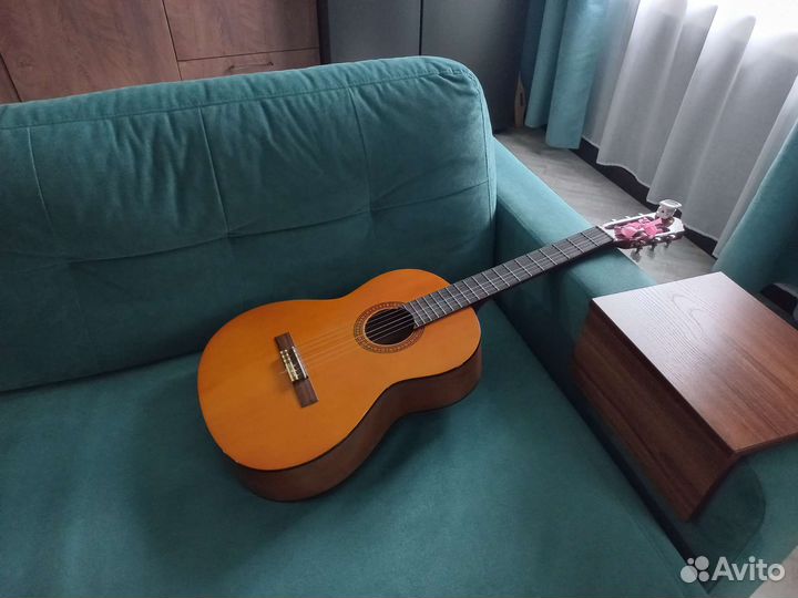 Акустическая гитара yamaha Cs40