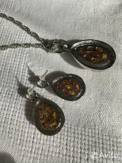Комплект с янтарем