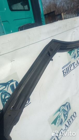 Уплотнитель двери задний правый Infiniti FX37 II (2008—2012)