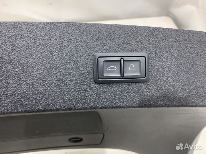 Обшивка крышки багажника Audi A7 4G