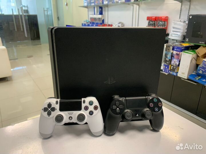 Ps4 slim 1tb+2 геймпада оригинал