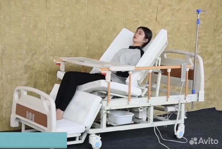 Медицинская кровать для лежачих больных Электро*wc