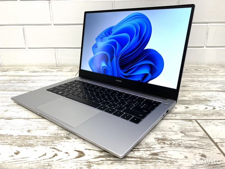 Мощный Ультрабук Huawei NBD-WDI9