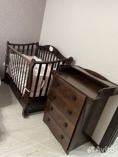 Детская кроватка и пеленальный комод «Можга»