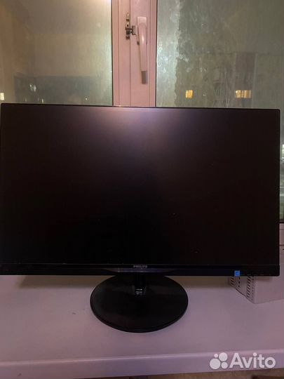 Монитор Philips 27