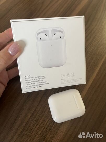 Apple airpods 2 левый наушник и кейс