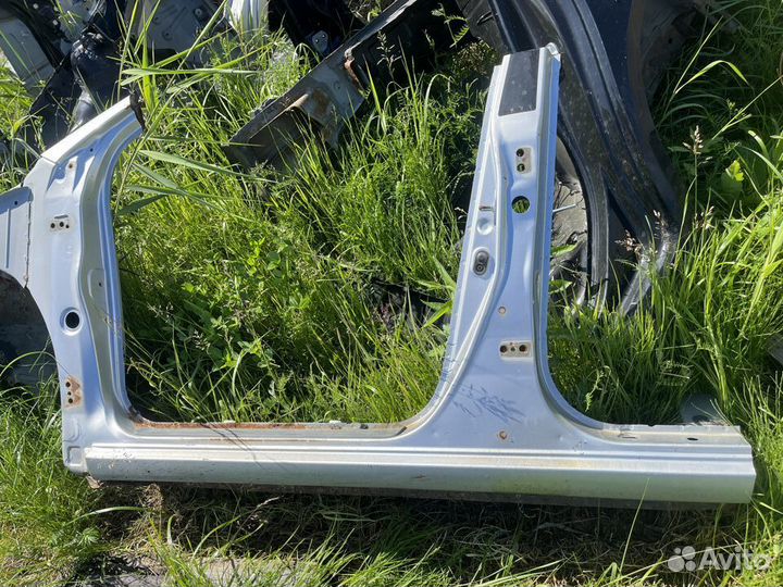 Порог со стойкой левый Toyota Corolla E12 120