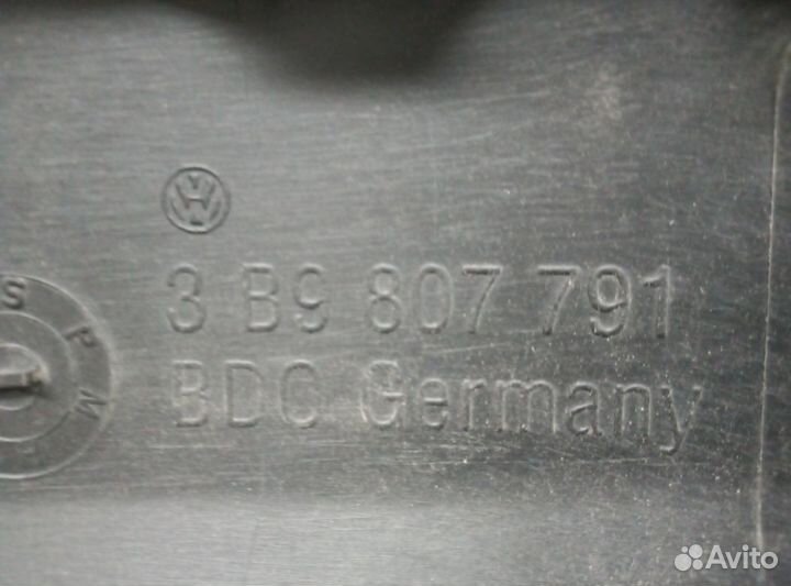 Молдинг заднего бампера VW Passat B5 Универсал