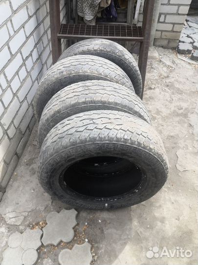 Toyo Open Country A/T 235/65 R17