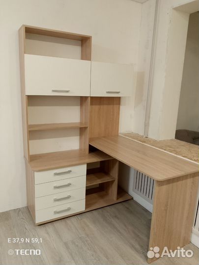 Стол писменный