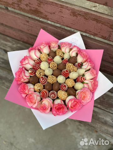 Клубника в шоколаде с доставкой по Москве Любимой