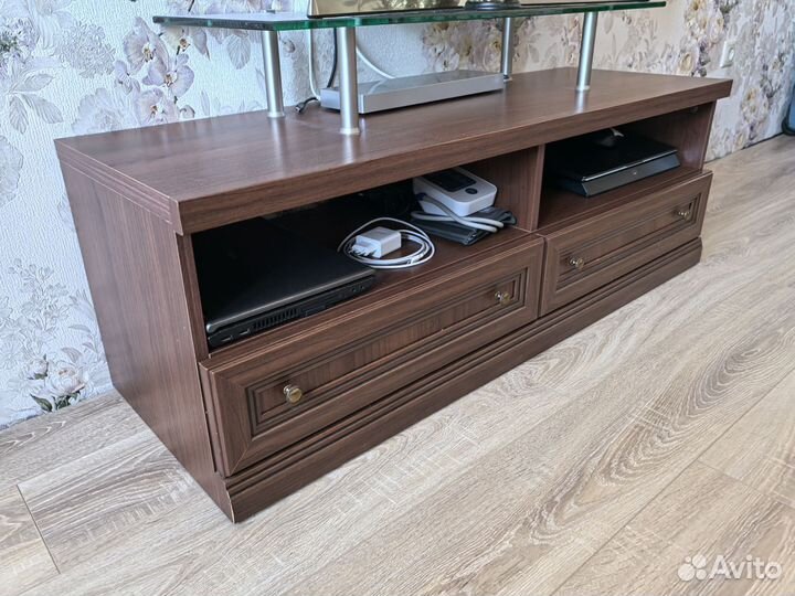 Тумба под телевизор