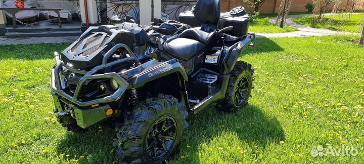 Квадрацикл BRP XMR 1000