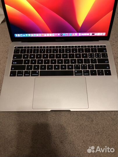 Apple MacBook Pro 13 2017 256gb + 10 циклов заряда