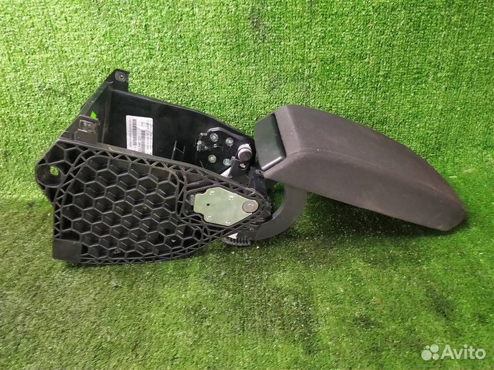 Подлокотник Skoda Octavia A5 (1Z) (2004-2013)