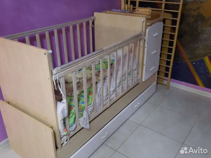 Детская кроватка качалка