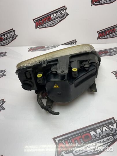 Фара передняя левая Ford C-MAX 2003-2007