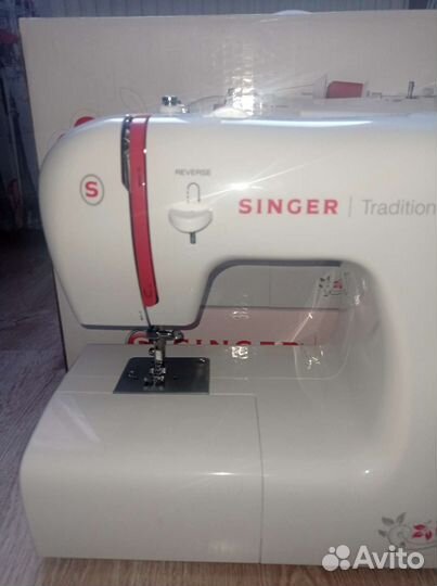 Швейная машинка zinger