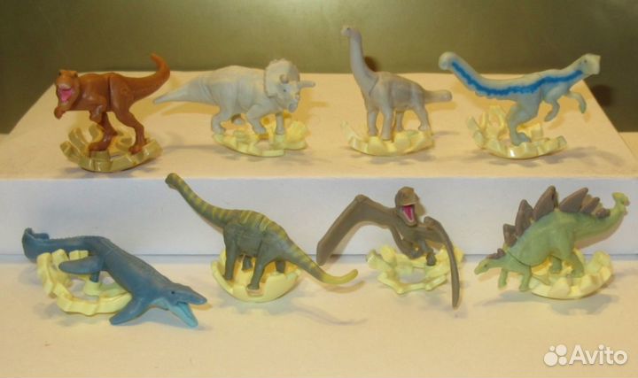 Киндер Динозавры в камнях, гиганты, Юрский период