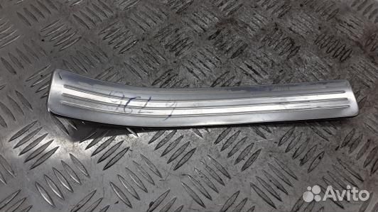 Накладка порога внутренняя правая mercedes benz C