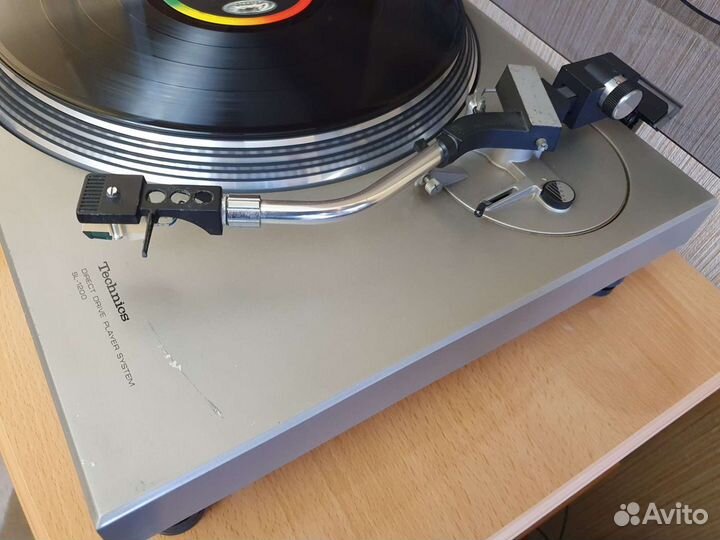 Проигрыватель винила Technics sl-1200