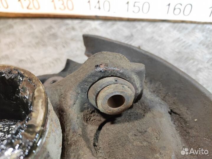 Кулак задний правый E 124