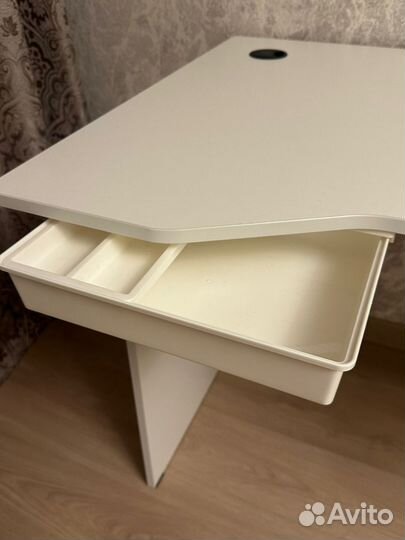 Письменный стол белый с ящиками бу