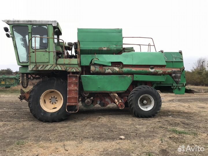 Комбайн Ростсельмаш Дон 1500, 1991