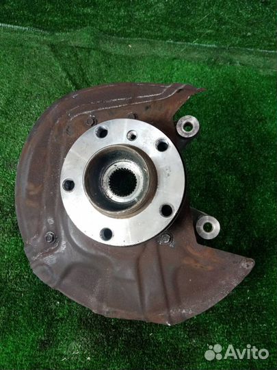 Кулак поворотный передний левый Bmw X3 E83 M54B30