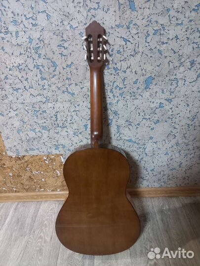 Классическая гитара yamaha C40