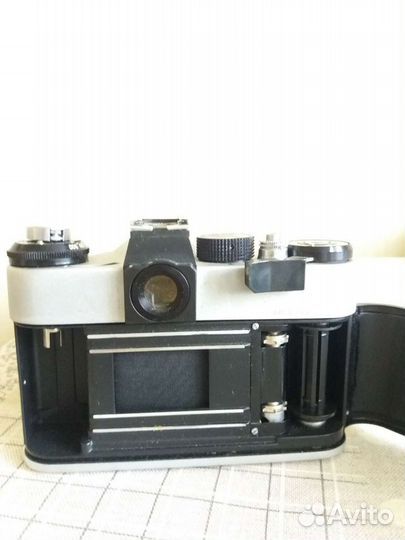 Плёночный фотоаппарат Зенит ет