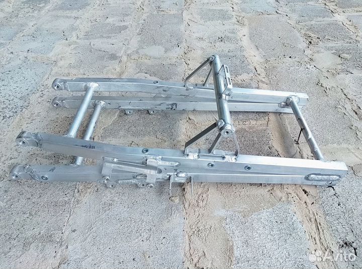 Задний подрамник Honda VTR1000SP