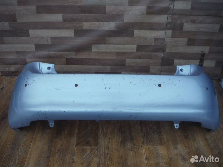 Бампер задний Toyota Auris 1 2009